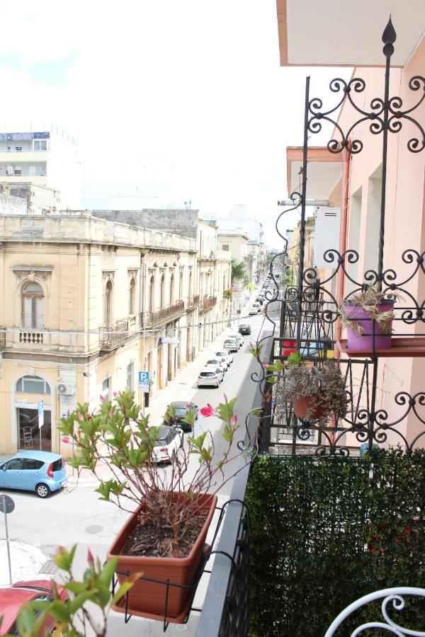 Camelia Apartment Brindisi Esterno foto